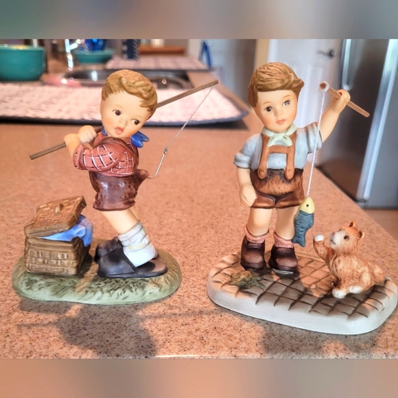 Goebel Figurines - Picture 1 of 7